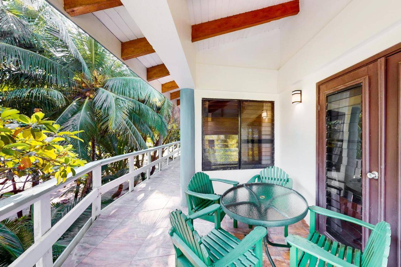 Condo #27 @ Beachside Villas Dangriga Kültér fotó