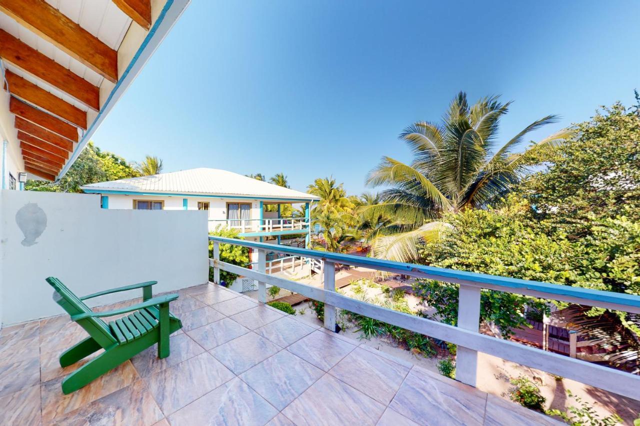 Condo #27 @ Beachside Villas Dangriga Kültér fotó
